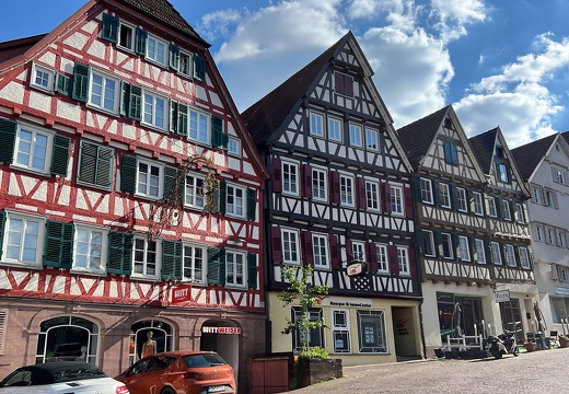 47560379-5837-4AAB-BFD2-DEDE7165C26C