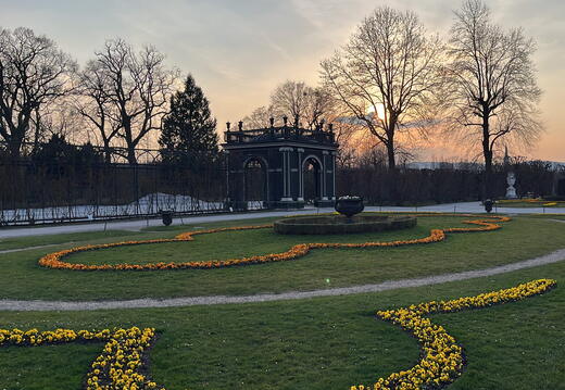 78ABFAC0-EAFF-4D7C-B345-9EEF45F304E7