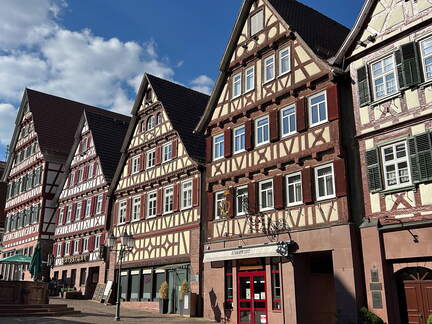 12932895-A32C-463A-8DFC-7513470D4707