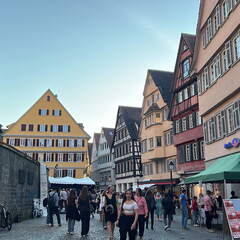 4B19A56E-222F-4B71-9B77-501801C7D320