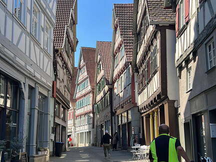 9C0E5099-6826-444E-8754-13BF8824E0CC