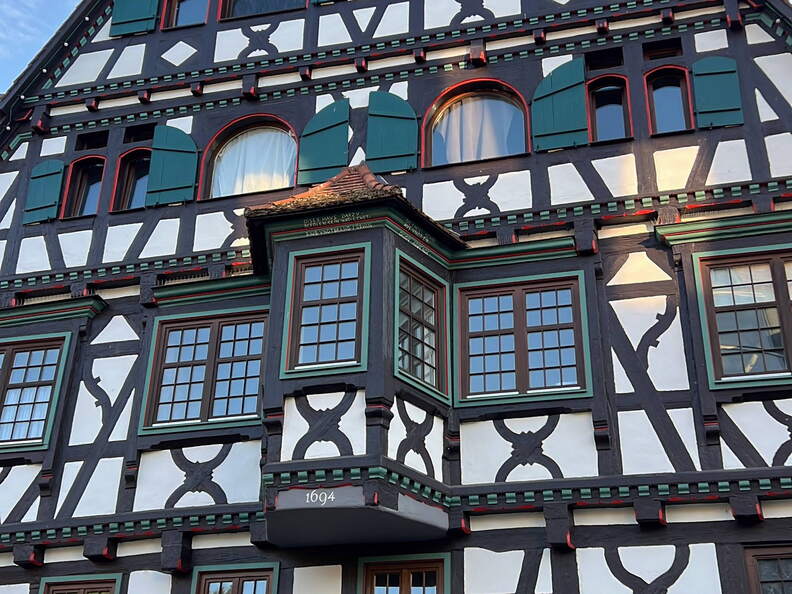 AAD496C8-ABFE-4B14-9A19-3F561F97A7F2