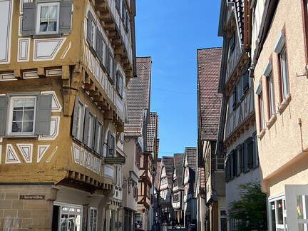 E971F70E-52C2-411B-8261-99B176544BB6