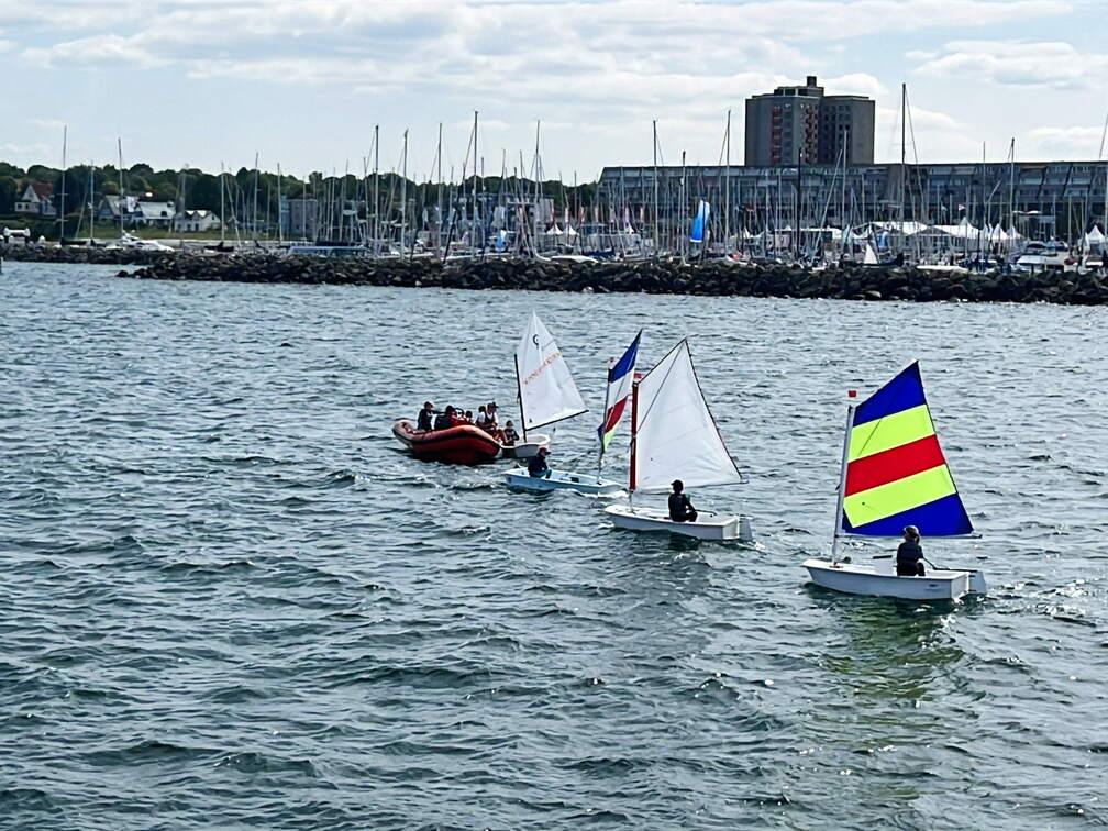 FC33A73E-F59E-4211-BFB7-2AEF4388CA79