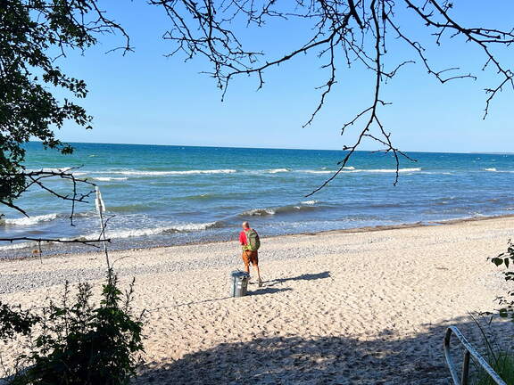 3A59525A-1318-4A23-A05E-40A196F96E13